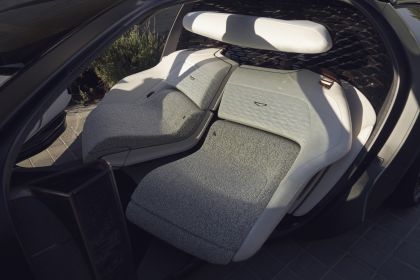 2022 Cadillac InnerSpace Autonomous concept 27