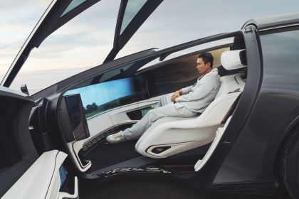 2022 Cadillac InnerSpace Autonomous concept 29