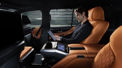 2021 Lexus LX 600 Ultra Luxury - USA version 25