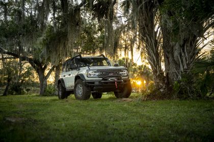 2022 Ford Bronco Everglades Edition 1