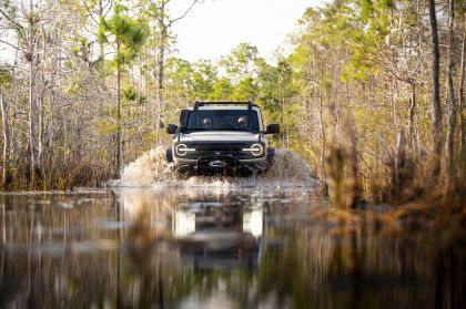 2022 Ford Bronco Everglades Edition 13