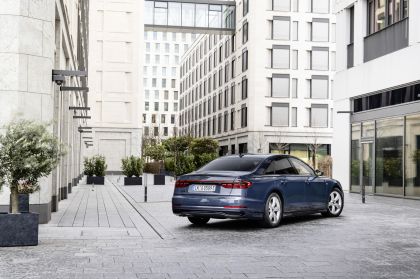 2022 Audi A8 TFSI e 3