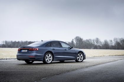 2022 Audi A8 TFSI e 5