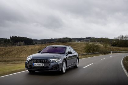 2022 Audi A8 TFSI e 6