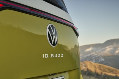 2023 Volkswagen I.D. BUZZ 126