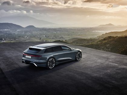 2022 Audi A6 Avant e-tron concept 5