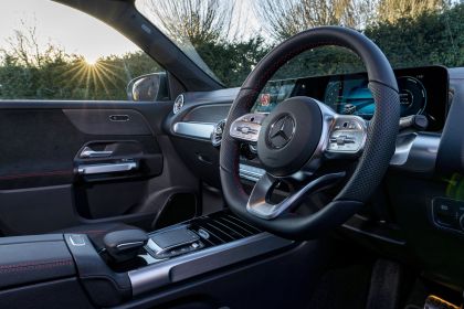 2022 Mercedes-Benz EQB 300 4Matic - UK version 58