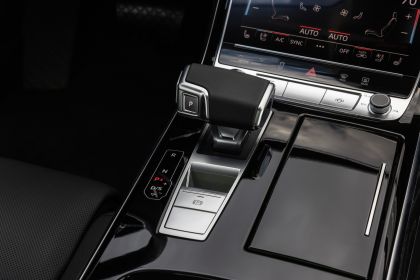 2022 Audi A8 L - USA version 73