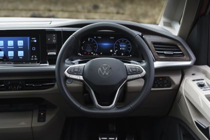 2022 Volkswagen Multivan - UK version 33
