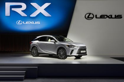 2023 Lexus RX 450h+ 10