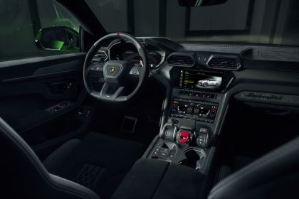 2023 Lamborghini Urus Performante 38