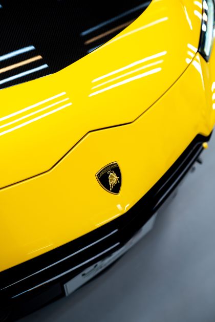 2023 Lamborghini Urus Performante 87