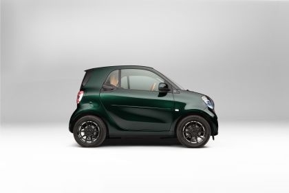 2021 Smart ForTwo Racing Green Edition by Brabus - UK version 2