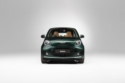 2021 Smart ForTwo Racing Green Edition by Brabus - UK version 4