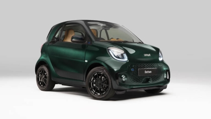 2021 Smart ForTwo Racing Green Edition by Brabus - UK version 1