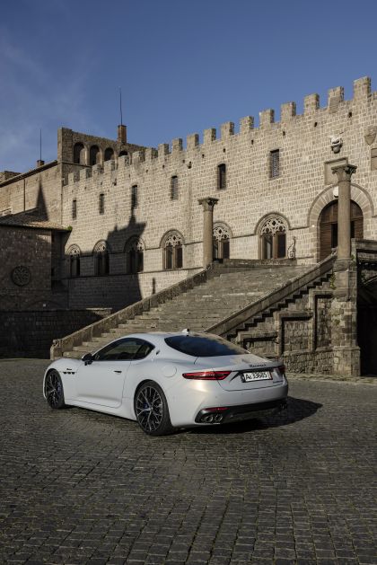 2023 Maserati GranTurismo Modena 9