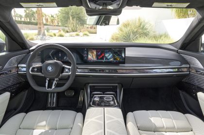 2023 BMW i7 ( G70 ) xDrive60 - USA version 50