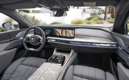 2023 BMW i7 ( G70 ) xDrive60 - USA version 130