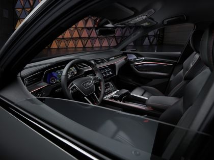2024 Audi Q8 e-tron quattro 51