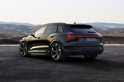 2024 Audi SQ8 e-tron quattro 7