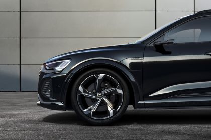2024 Audi SQ8 e-tron quattro 23