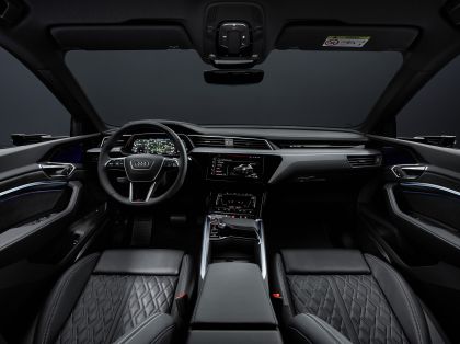 2024 Audi SQ8 Sportback e-tron quattro 58