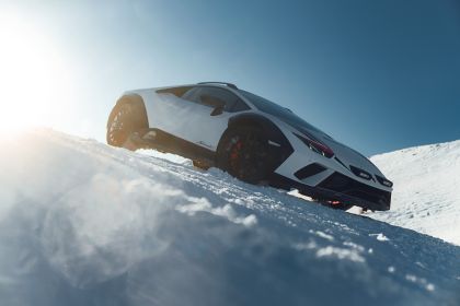 2024 Lamborghini Huracán Sterrato 12