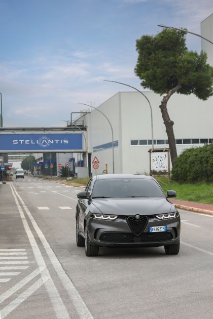 2023 Alfa Romeo Tonale Plug-In Hybrid Q4 18