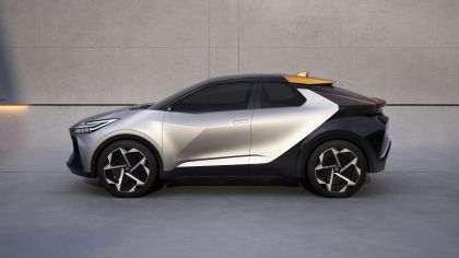 2022 Toyota C-HR Prologue concept 2