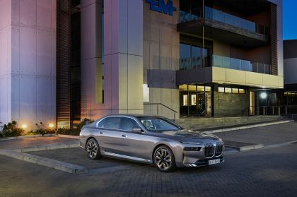 2023 BMW i7 ( G70 ) xDrive60 - South Africa version 15