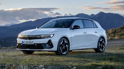 2023 Vauxhall Astra GSe 8