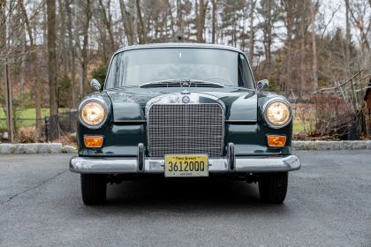 1966 Mercedes-Benz 200 4