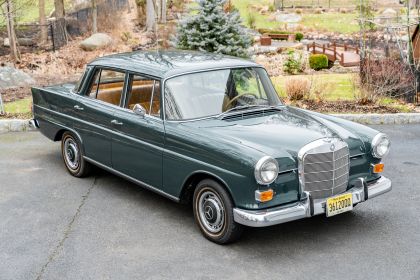 1966 Mercedes-Benz 200 9