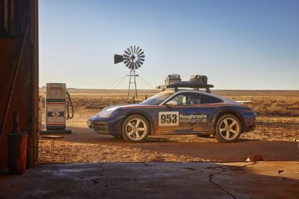 2023 Porsche 911 ( 992 ) Dakar Rallye Design Package 72