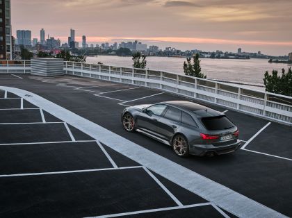 2023 Audi RS6 Avant performance 5