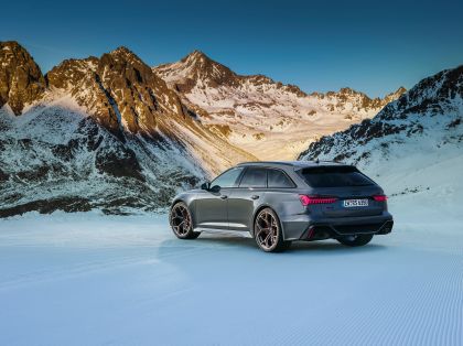 2023 Audi RS6 Avant performance 22