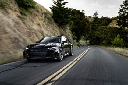 2023 Audi RS6 Avant performance 40