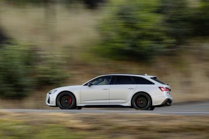 2023 Audi RS6 Avant performance 75