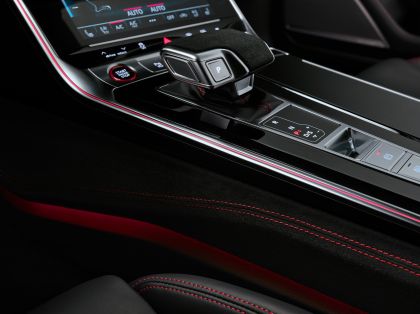 2023 Audi RS6 Avant performance 102