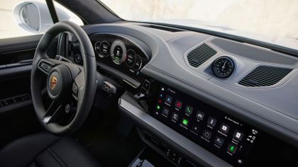 2024 Porsche Cayenne Turbo E-Hybrid 8