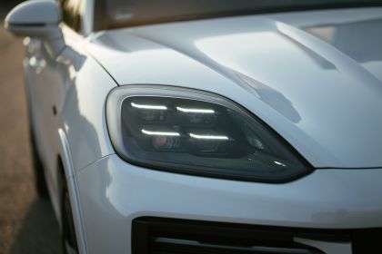 2024 Porsche Cayenne Turbo E-Hybrid 47