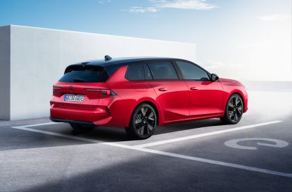 2024 Opel Astra Sports Tourer Electric 6