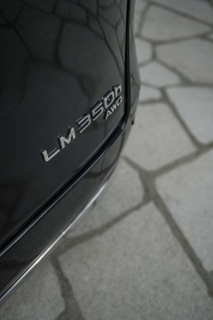 2024 Lexus LM 350h 4-seater 54