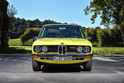1976 BMW 528 ( E12 ) automatic 4
