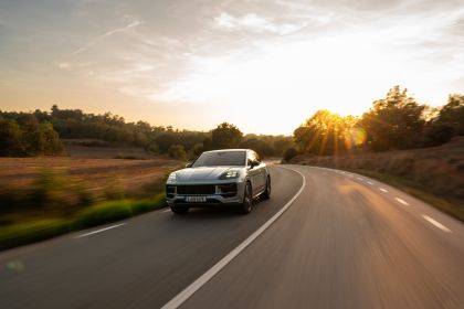 2024 Porsche Cayenne Turbo E-Hybrid coupé 17