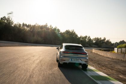 2024 Porsche Cayenne Turbo E-Hybrid coupé 48