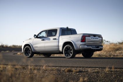 2025 Ram 1500 Ramcharger Limited 8