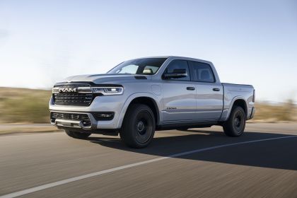 2025 Ram 1500 Ramcharger Limited 10