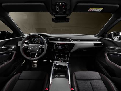 2024 Audi Q8 e-tron Dakar Edition 15