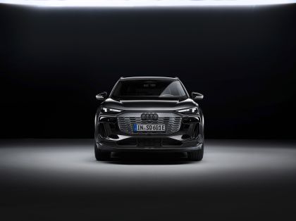 2025 Audi SQ6 e-tron 5